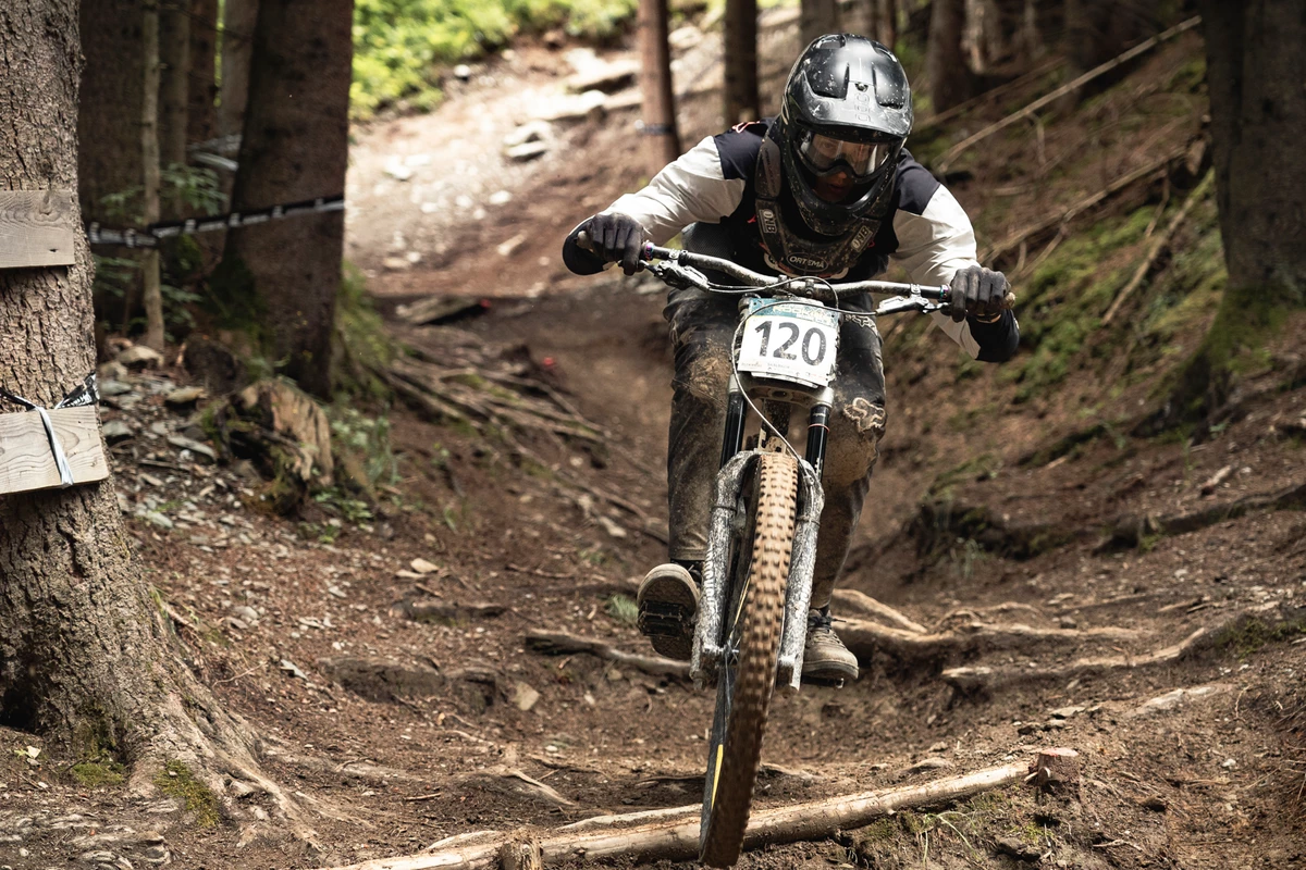 Dh biker hotsell